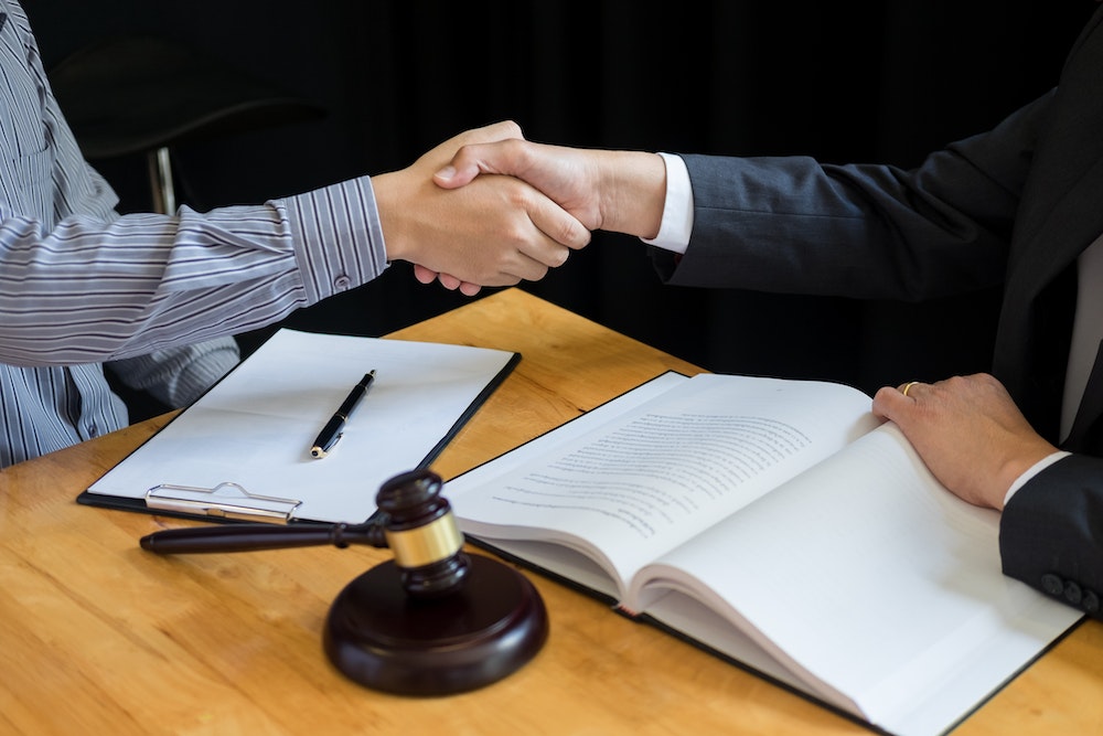 La lettre de mise en demeure : un outil juridique essentiel et efficace