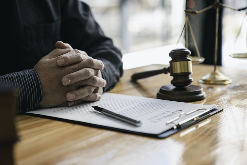 Aspects juridiques de la reprise d'entreprise : une analyse approfondie