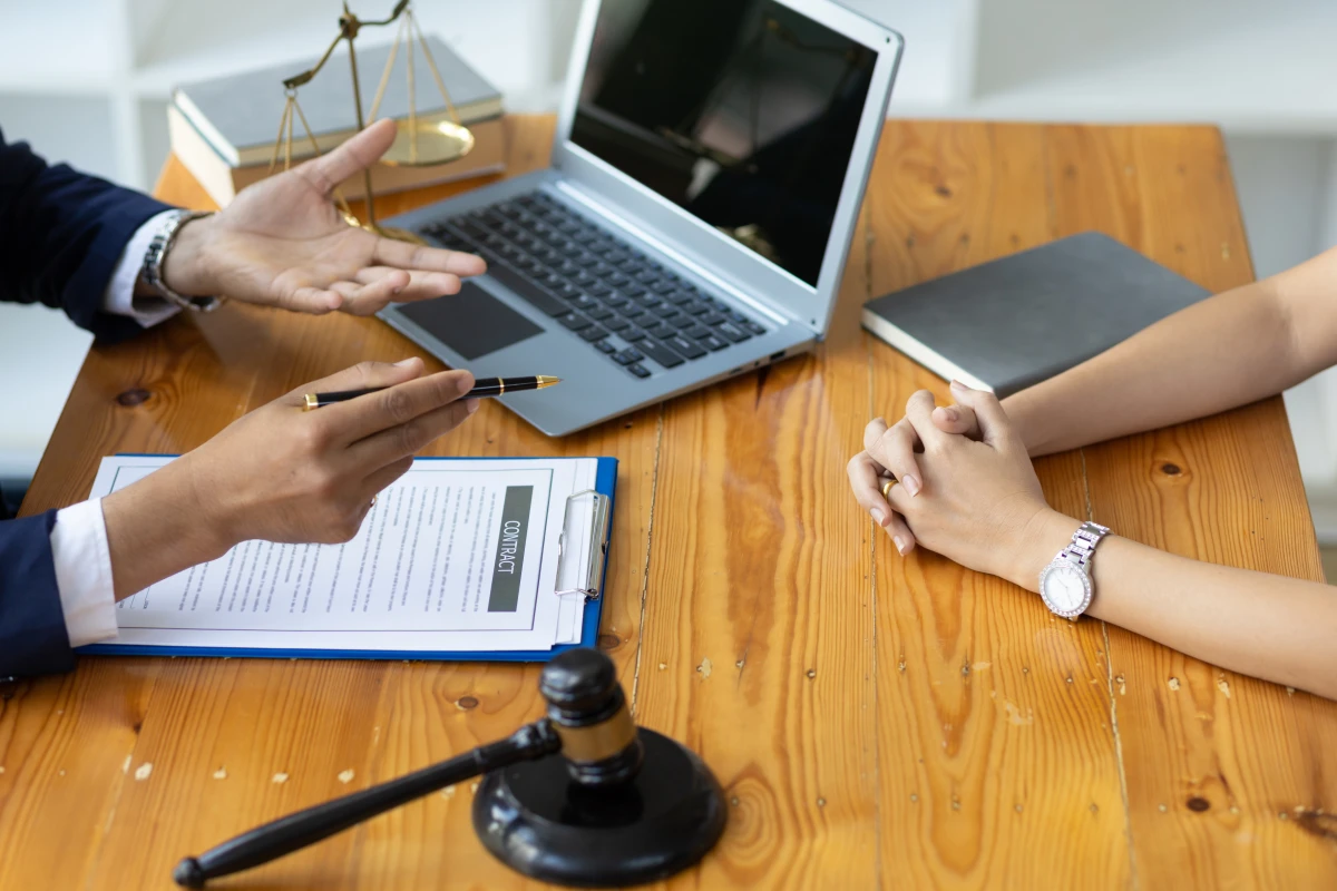 Effacer une condamnation du casier judiciaire : procédures et conseils d'avocat