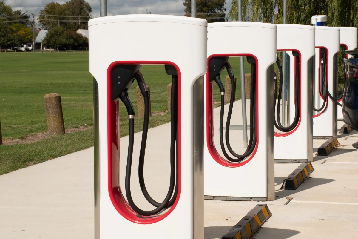 Les Obligations Légales des Propriétaires Tesla : Ce que Vous Devez Absolument Savoir